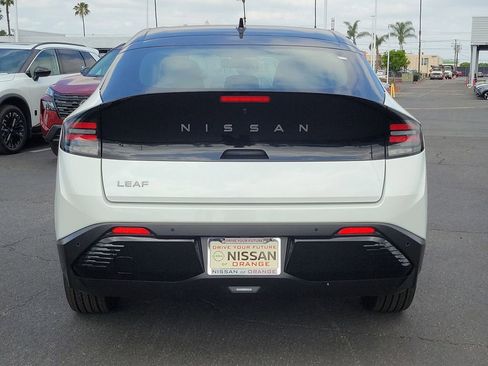 New 2026 Nissan Leaf SV+ w/ Floor Mat Package (SV+) FWD image 20