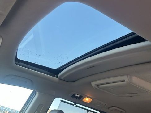 Used 2016 Honda Odyssey Touring image 6