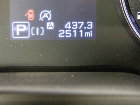 Used 2025 Subaru Crosstrek 2.0i Premium AWD/4WD image 36
