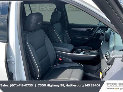 New 2025 Buick Enclave Sport Touring w/ Super Cruise Package image 9