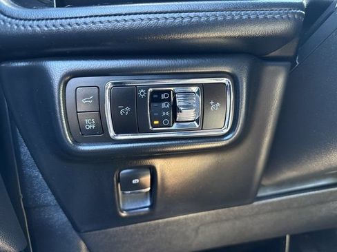 Used 2023 Lincoln Nautilus FWD w/ Premium Package image 24