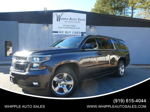 Used 2018 Chevrolet Suburban LT image 1