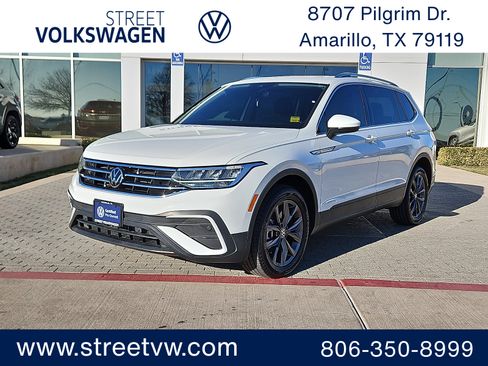 Used 2022 Volkswagen Tiguan SE w/ Panoramic Sunroof Package image 1