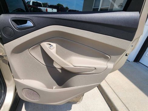 Used 2017 Ford Escape SE w/ SE Leather Comfort Package FWD image 22