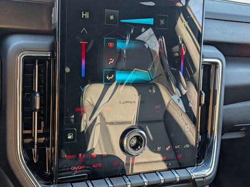 New 2026 GMC Yukon XL Denali w/ Sun & Power Step Package AWD/4WD image 55