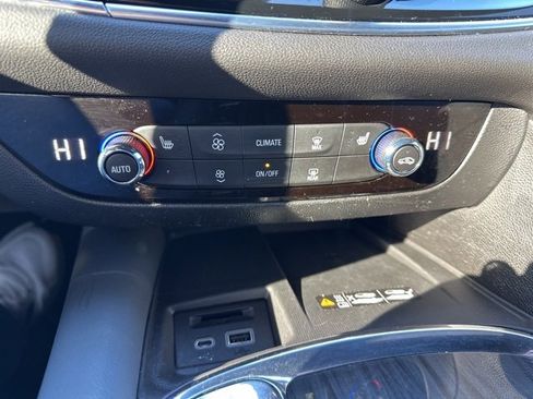 Used 2023 Buick Enclave Essence w/ Sport Touring Edition image 14