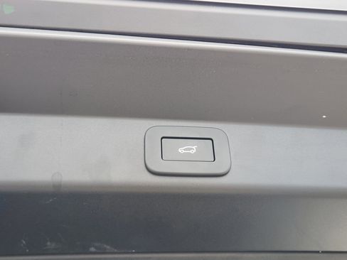 Used 2025 Land Rover Range Rover Sport Autobiography image 35