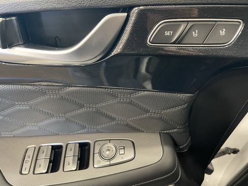 Used 2022 Hyundai Palisade Calligraphy image 15