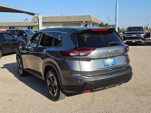 Used 2025 Nissan Rogue SV FWD image 6