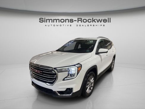 Used 2024 GMC Terrain SLT image 1