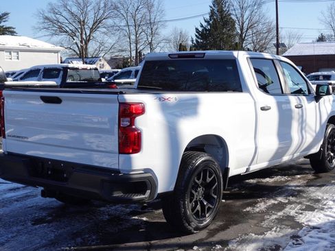 Used 2024 Chevrolet Silverado 1500 W/T w/ WT Value Package image 3
