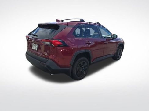 Used 2021 Toyota RAV4 LE image 7