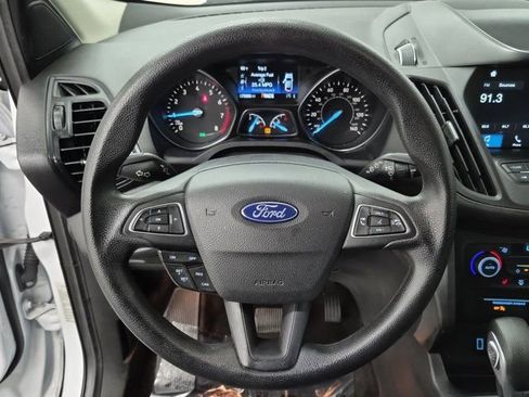 Used 2019 Ford Escape SE image 24