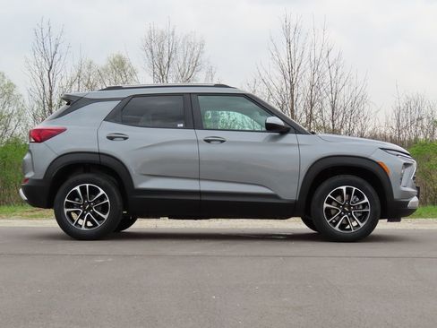 New 2026 Chevrolet TrailBlazer LT w/ Convenience Package AWD/4WD image 2
