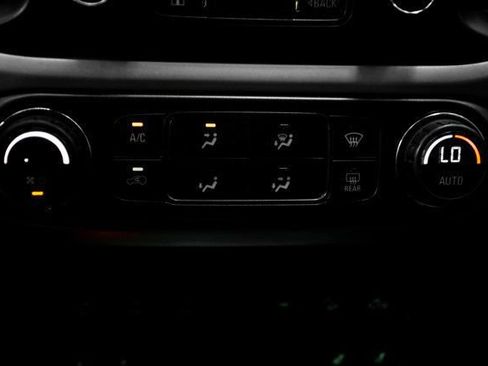 Used 2022 Chevrolet Colorado ZR2 AWD/4WD image 31