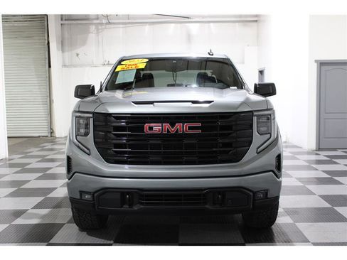 Used 2023 GMC Sierra 1500 Elevation w/ X31 Off-Road Package image 3