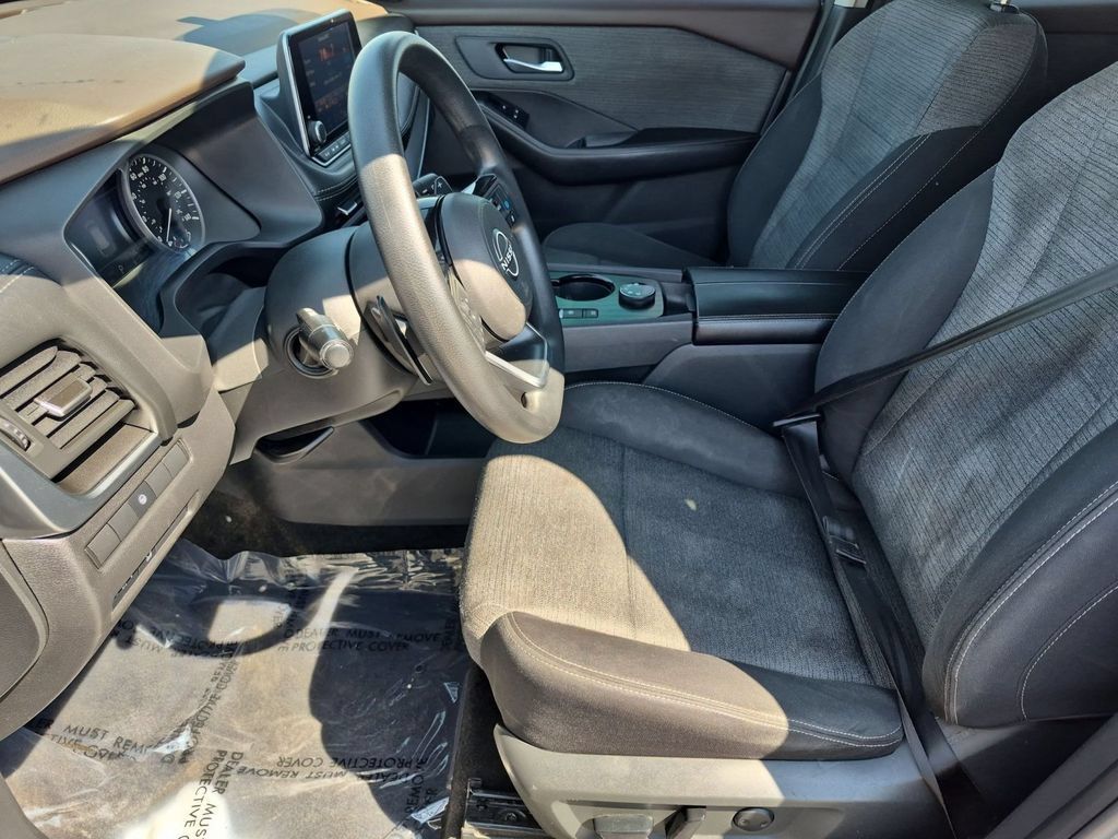 Used 2023 Nissan Rogue SV AWD/4WD image 13