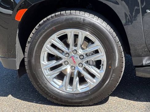 Used 2024 GMC Yukon SLT AWD/4WD image 46