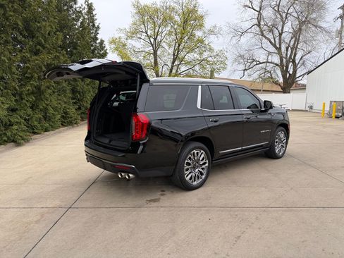 Used 2023 GMC Yukon Denali Ultimate AWD/4WD image 35