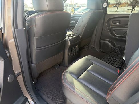Used 2022 Nissan Titan PRO-4X w/ Pro-4x Convenience Package image 16
