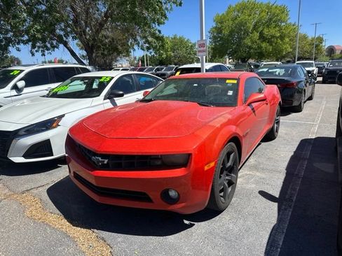 Used 2010 Chevrolet Camaro LT RWD image 3