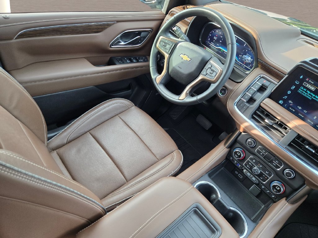 Used 2024 Chevrolet Suburban High Country w/ LPO, Illumination Package AWD/4WD image 22