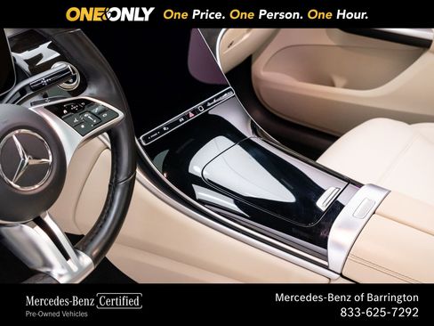 Used 2025 Mercedes-Benz GLC 300 4MATIC image 12