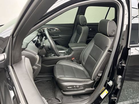Used 2022 Chevrolet Traverse Premier w/ Redline Edition AWD/4WD image 11