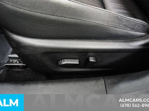 Used 2025 Nissan Altima 2.5 SV FWD image 32