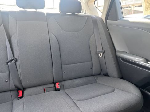 Used 2025 Kia K4 FWD image 36