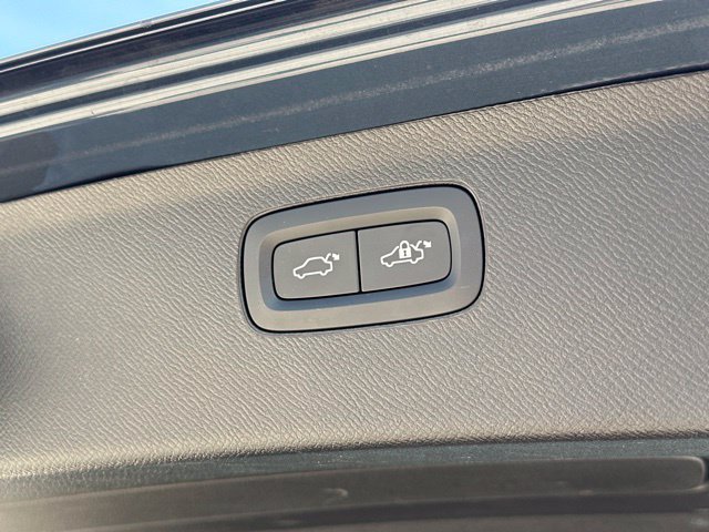 Certified 2026 Volvo XC90 B6 Plus AWD/4WD image 37
