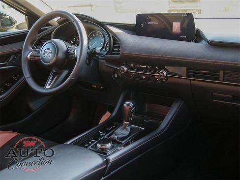 Used 2024 MAZDA MAZDA3 s image 24