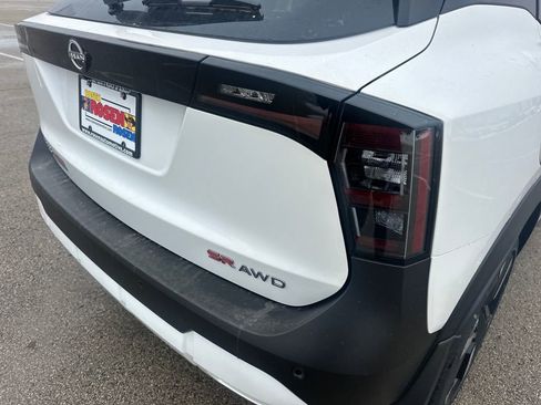 New 2026 Nissan Kicks SR w/ Cold Weather Package image 34