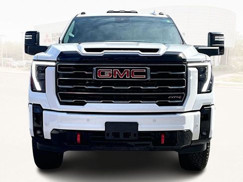 Used 2025 GMC Sierra 2500 AT4 w/ AT4 Premium Plus Package image 2