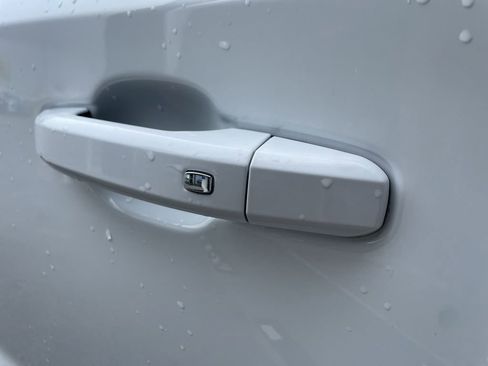 Used 2019 Chevrolet Silverado 1500 RST RWD image 16