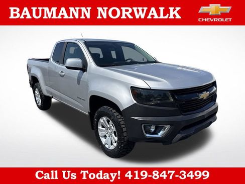 Used 2017 Chevrolet Colorado LT w/ LT Convenience Package RWD image 7