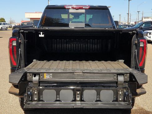 Used 2024 GMC Sierra 2500 AT4 w/ AT4 Premium Plus Package image 10