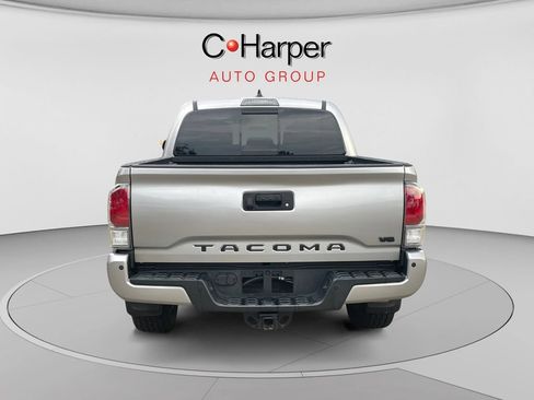 Used 2021 Toyota Tacoma TRD Sport w/ Technology Package AWD/4WD image 4