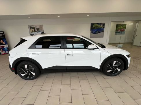 New 2026 Hyundai Ioniq 5 SEL image 6