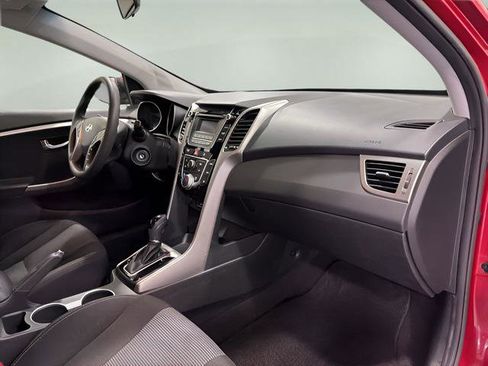 Used 2015 Hyundai Elantra GT FWD image 13