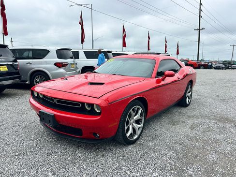 Used 2015 Dodge Challenger SXT Plus RWD image 14