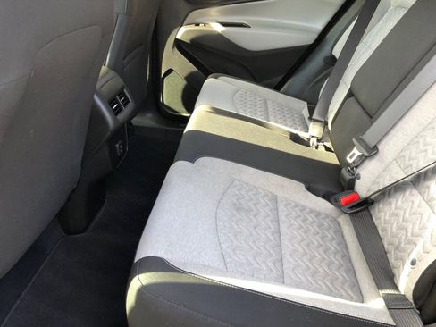 Used 2022 Chevrolet Equinox LT w/ Driver Convenience Package image 16