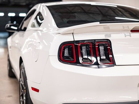 Used 2011 Ford Mustang Shelby GT500 w/ SVT Performance Pkg RWD image 34