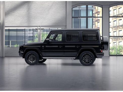 Certified 2021 Mercedes-Benz G 550 w/ AMG Line image 32