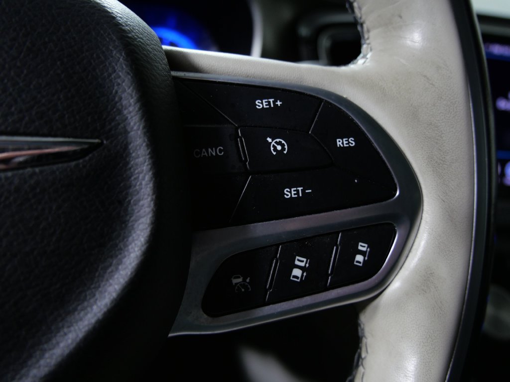 Used 2019 Chrysler Pacifica Limited FWD image 20
