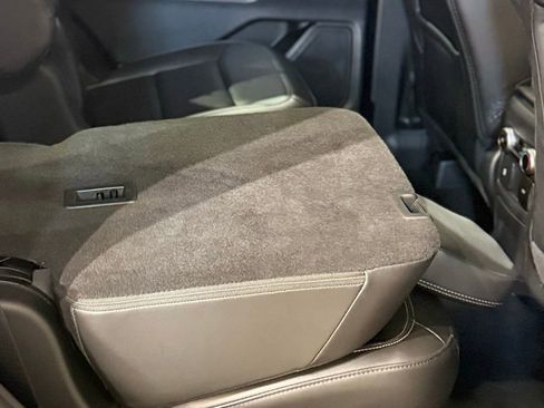 Used 2022 Ford Explorer XLT w/ Equipment Group 202A image 74