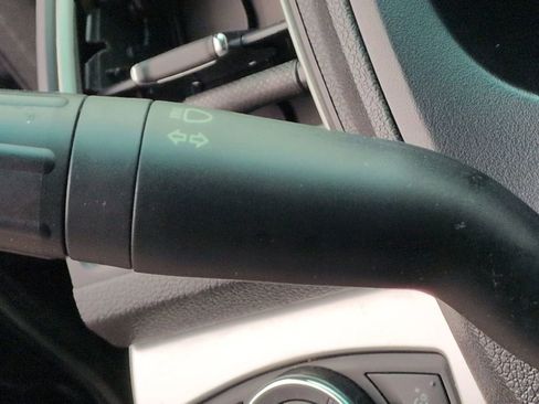 Used 2016 Ford Explorer XLT w/ Equipment Group 202A image 32