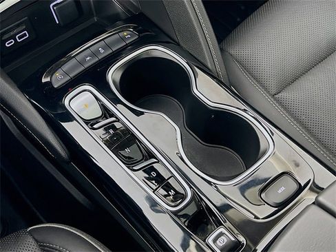 Used 2021 Buick Envision Essence w/ Technology Package I image 23