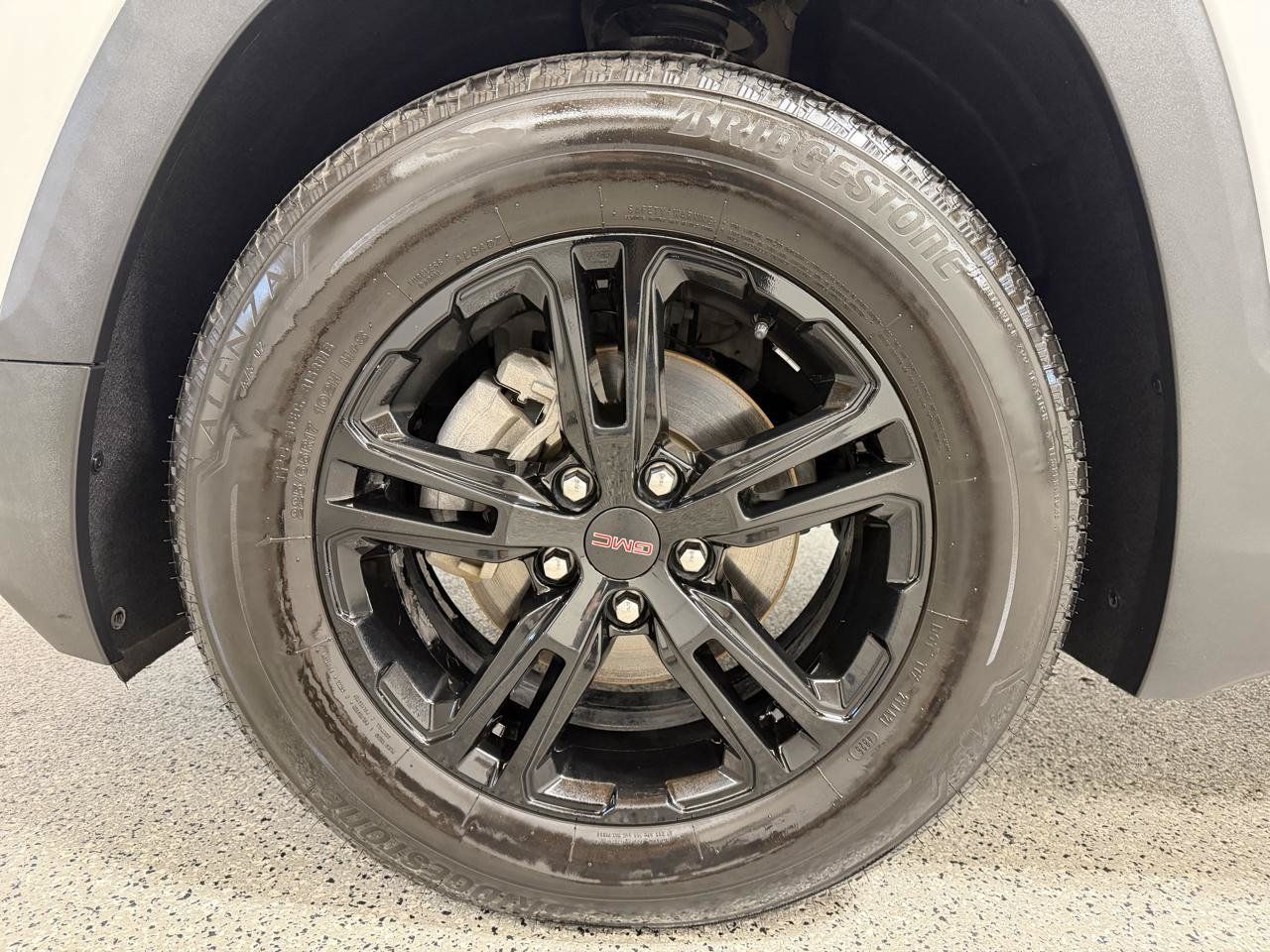 Used 2022 GMC Terrain AT4 w/ Tech Package AWD/4WD image 9
