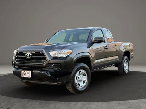 Used 2016 Toyota Tacoma SR RWD image 2
